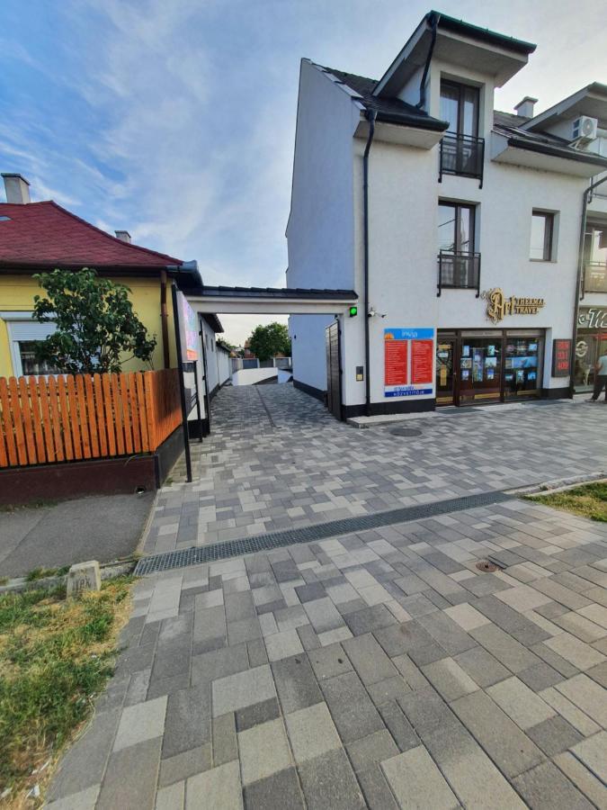 Lexi Apartman Apartment Hajduszoboszlo Ngoại thất bức ảnh